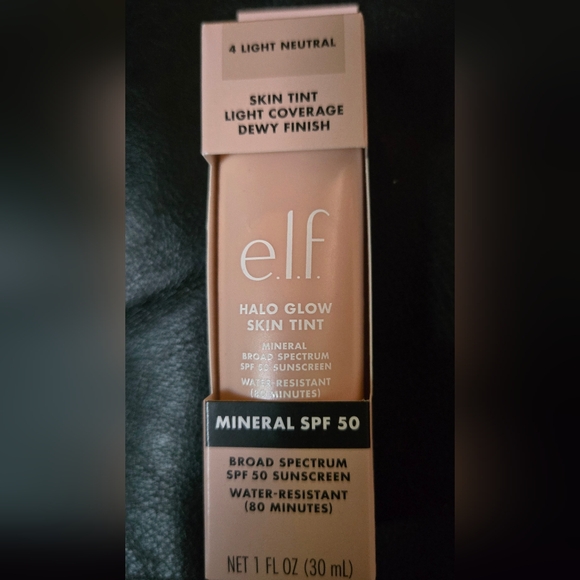 e.l.f. Halo Glow Skin Tint - Light Neutral - Picture 3 of 6